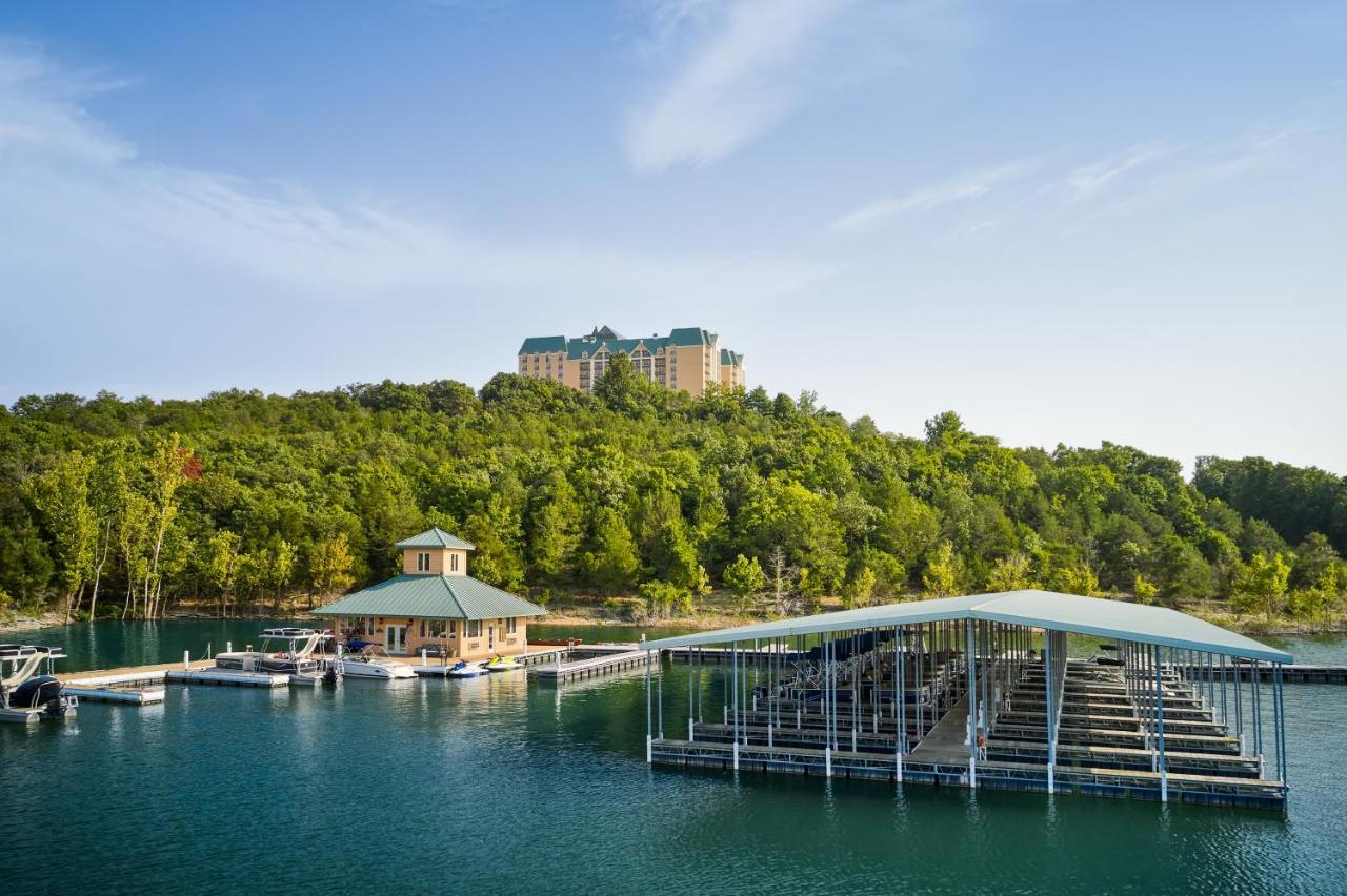 Chateau On The Lake Resort Spa And Convention Center Branson Exterior photo