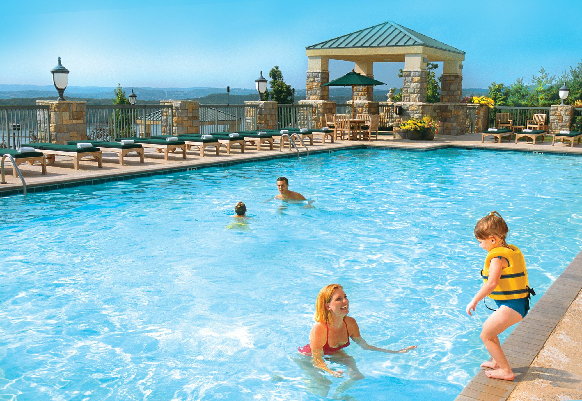 Chateau On The Lake Resort Spa And Convention Center Branson Exterior photo